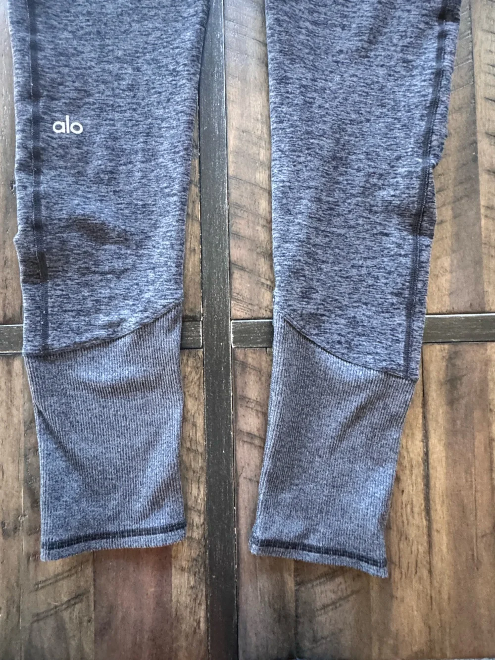 ALO Yoga Charcoal Heather High-Waist Leggings. Size L